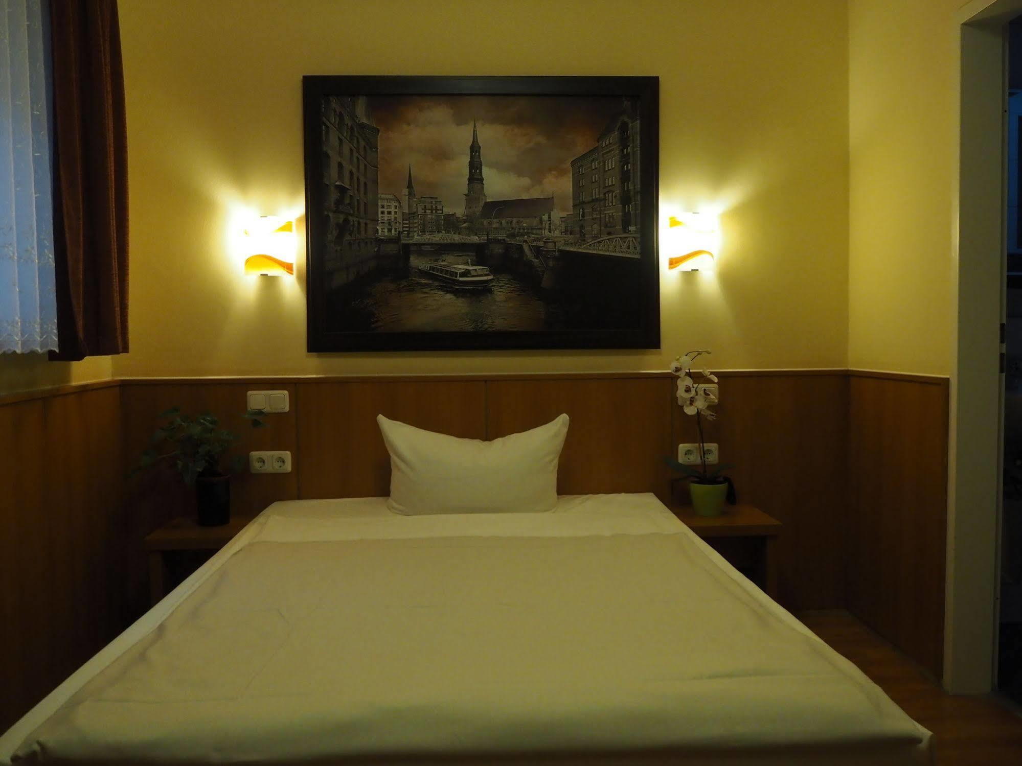 โรงแรมอัลทัน ฮัมบูร์ก ภายนอก รูปภาพ